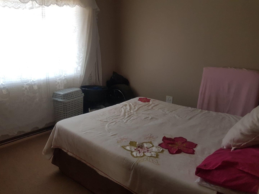 2 Bedroom Property for Sale in Kannoniers Park North West